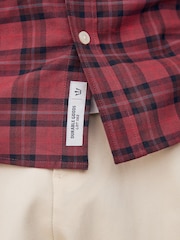 Rojo burdeos - Camisa Oxford elástica a cuadros con manga larga - Imagen 6 de 9