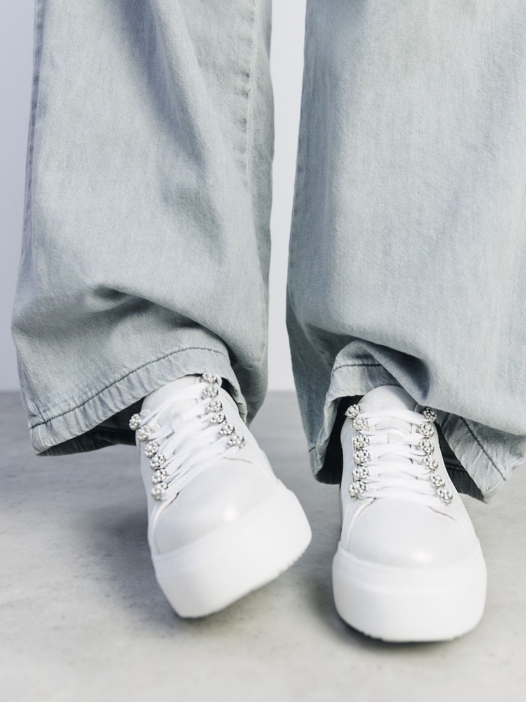 Белый - Moda in Pelle Blossie Pearl Detail Slab Sole Leather Trainers - Image 1 of 4