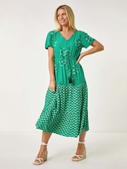 Roman Green Petite Floral Print Midi Dress - Image 3 of 5