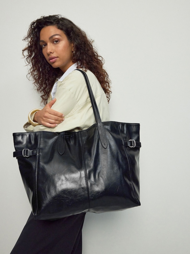 Black Large Shoulder Bag - Image 1 of 8 Black Large Shoulder Bag - Image 1 of 8