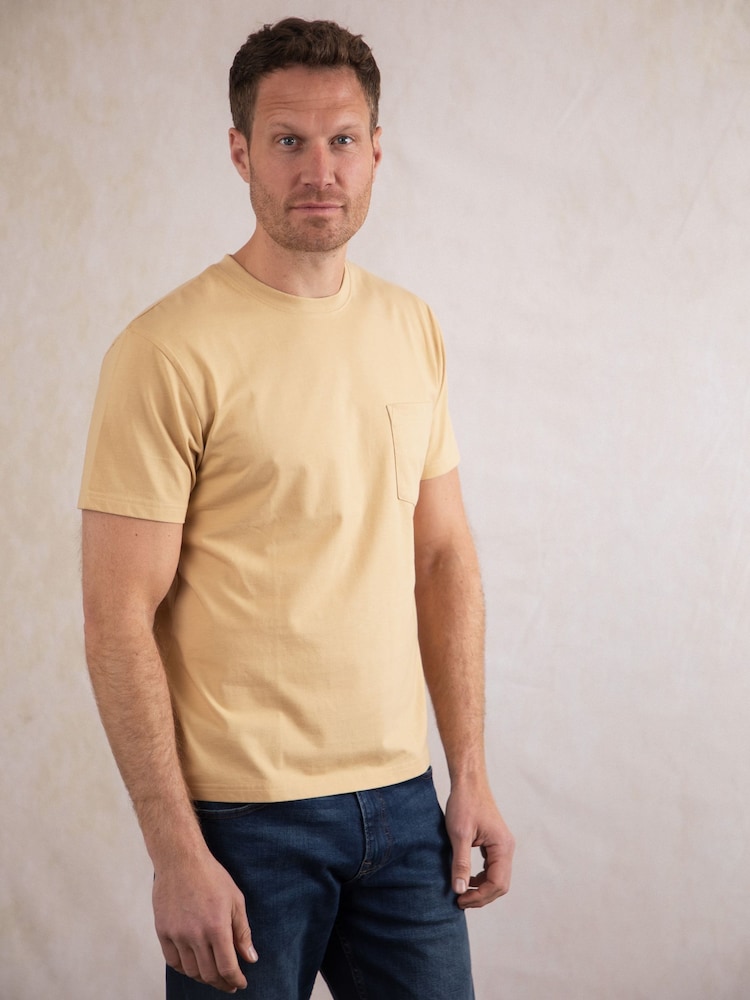 Lakeland Clothing Pocket T-Shirt - Image 8 of 8
