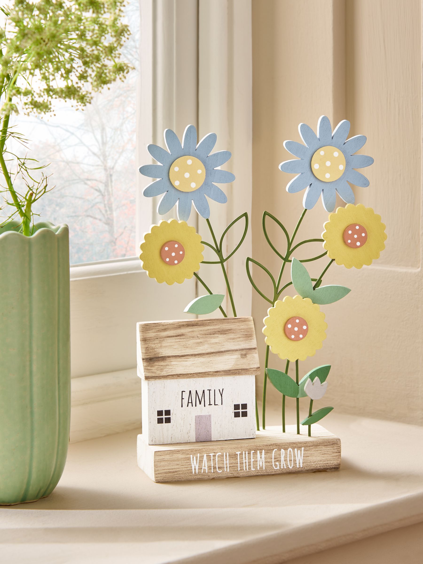 Natural Wooden Flower House Scene Ornament