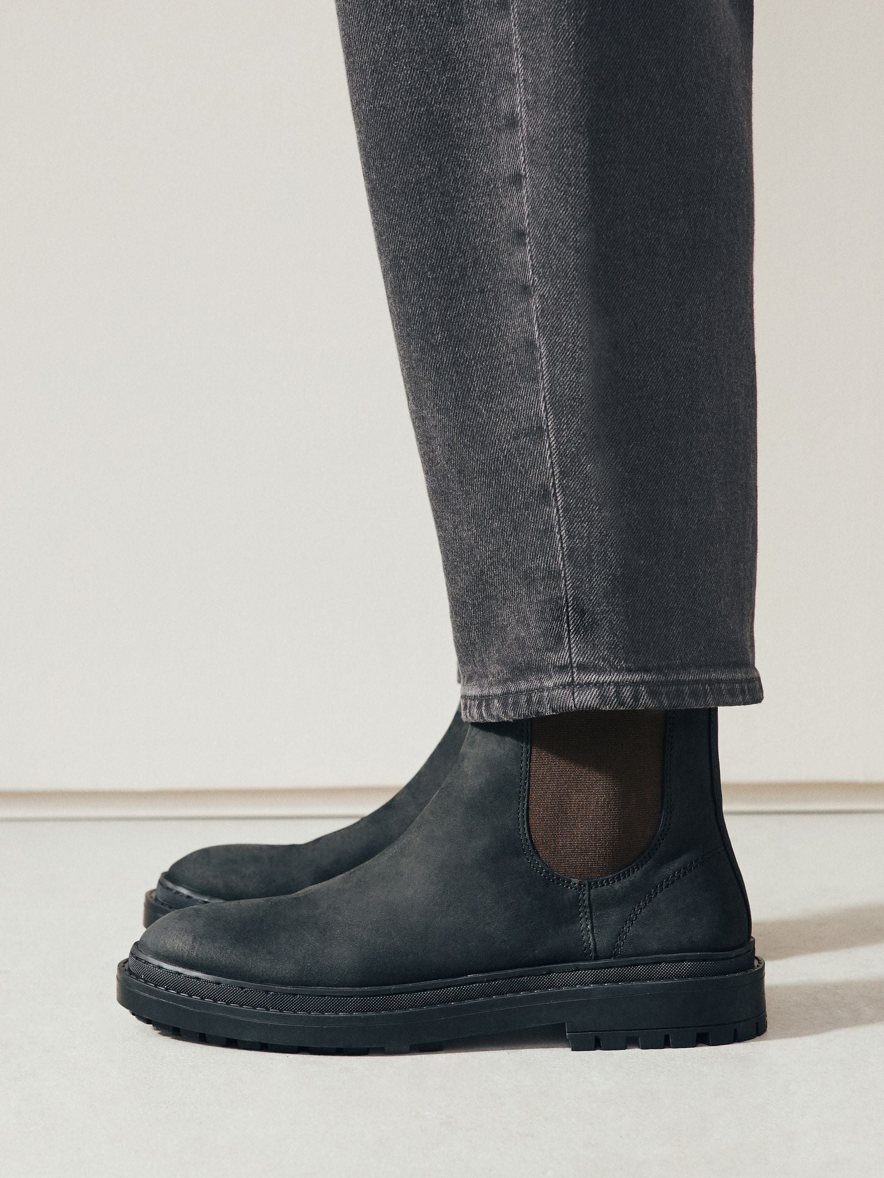 Buy Black Oiled Leather Forever Comfort® Standard/Wide Fit Round