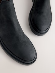 Black Oiled Leather - Forever Comfort® Round Toe Chelsea Boots - Imagem 5 de 5
