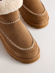 Chestnut Brown Suede - Water Repellent Whipstitch Faux Fur Lined Midi Boots - Imagem 4 de 5