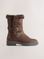 Chocolate marrom - Forever Comfort® Double Buckle Faux Fur Lined Ankle Boots - Imagem 1 de 5