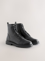 Schwarzes Leder - Forever Comfort Schnürstiefel mit eckiger Zehenpartie - Bild 6 von 9