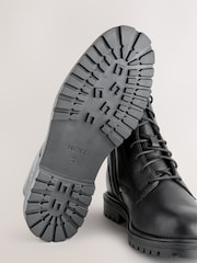 Schwarzes Leder - Forever Comfort Schnürstiefel mit eckiger Zehenpartie - Bild 9 von 9