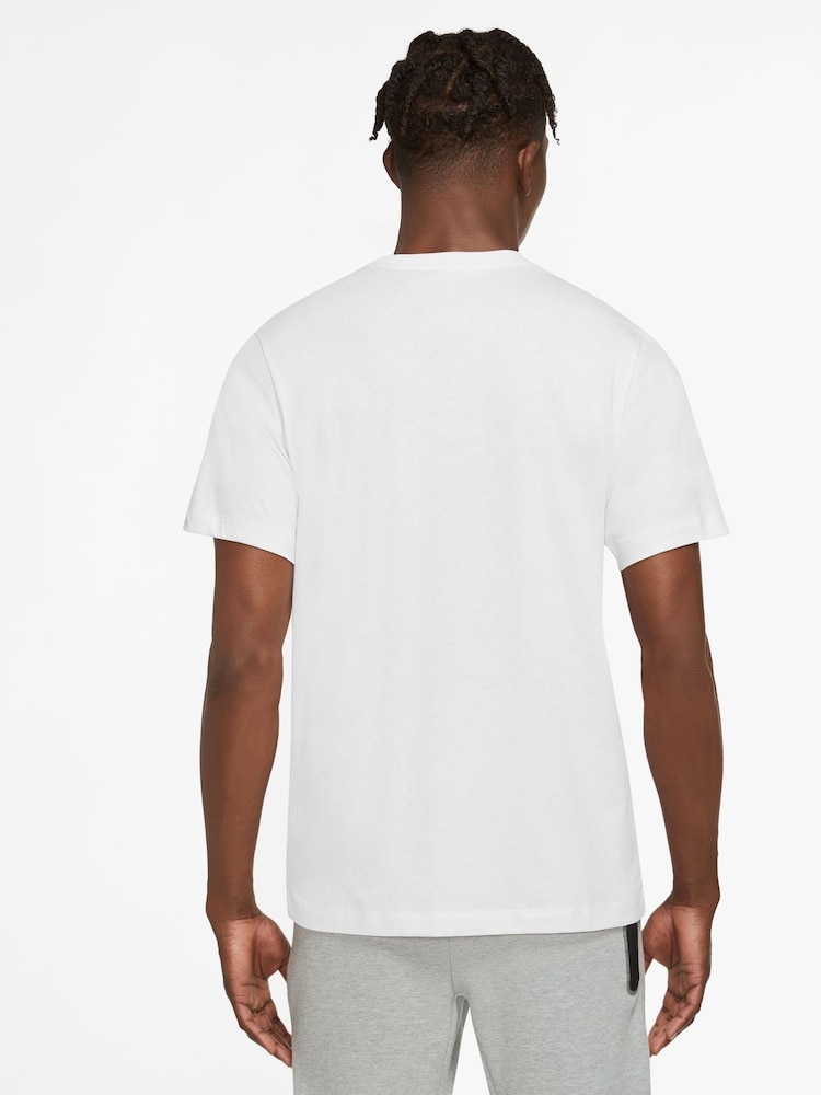 Weiß/Gold - Nike Short Sleeve Club T-Shirt - Bild 7 von 7