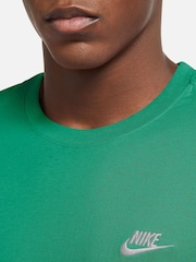 Nike Green Sportswear Club T-Shirt - Image 3 of 3