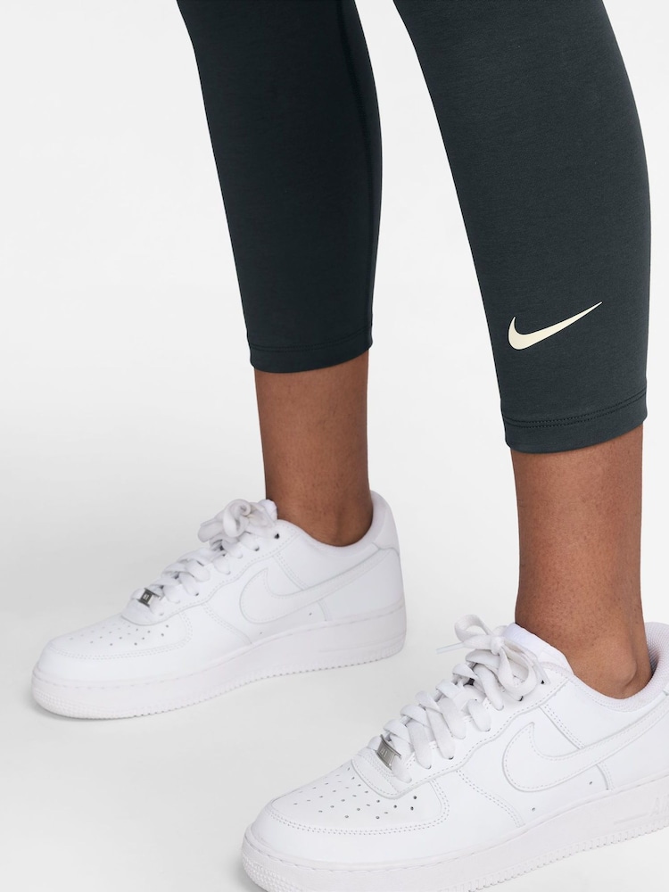 Nike Green Sportswear Classic High Waisted 7/8 Leggings - Image 3 of 3 Nike Green Sportswear Classic High Waisted 7/8 Leggings - Image 3 of 3