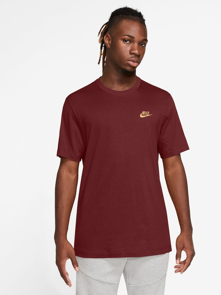 Nike Red Club T-Shirt - Image 3 of 3 Nike Red Club T-Shirt - Image 3 of 3