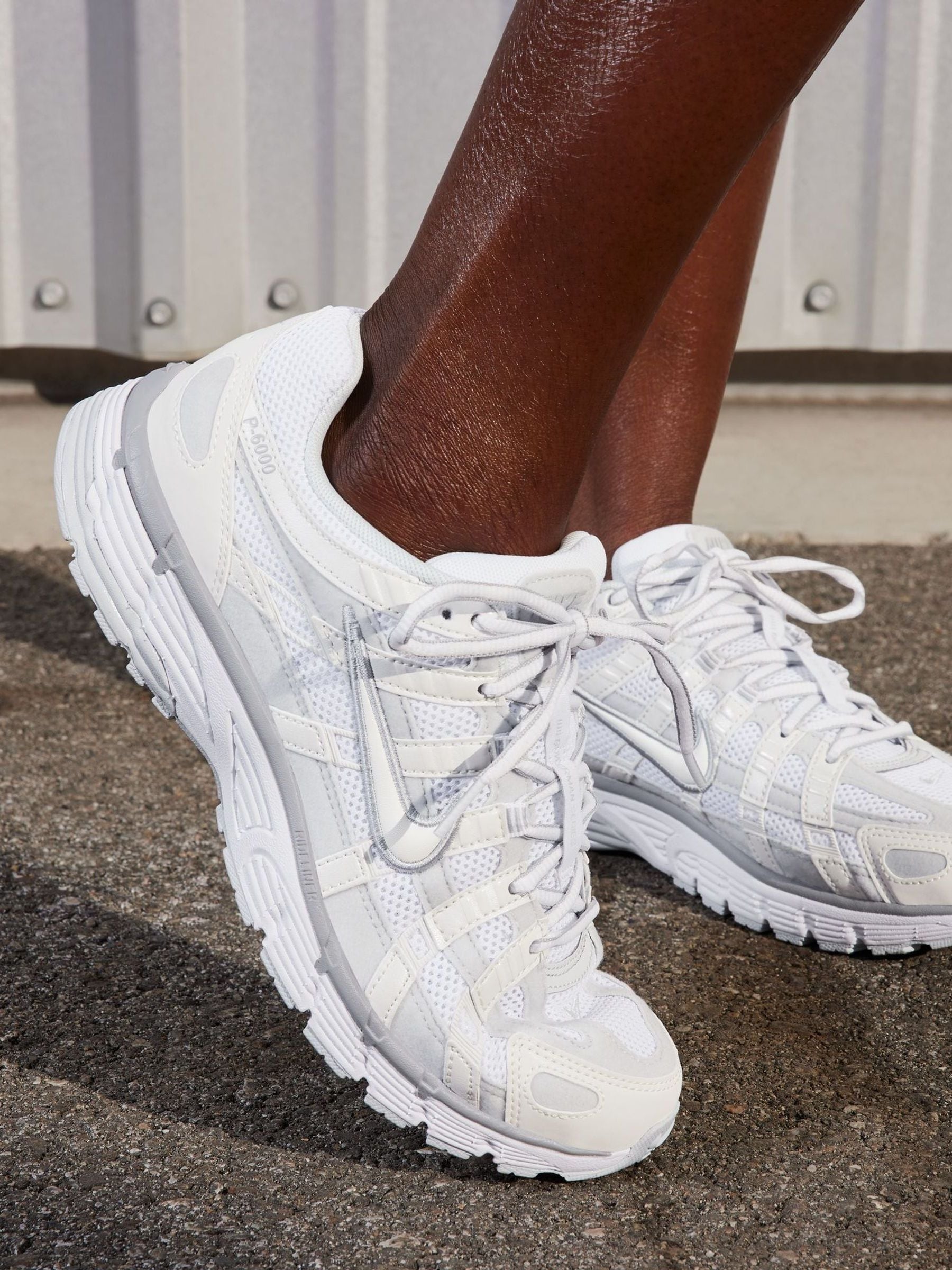 nike p 600 white