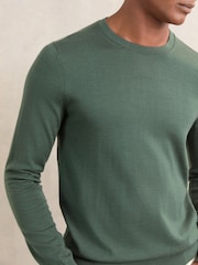 Verde Kale - Suéter con cuello redondo de lana de merino Wessex de Reiss - Imagen 3 de 7