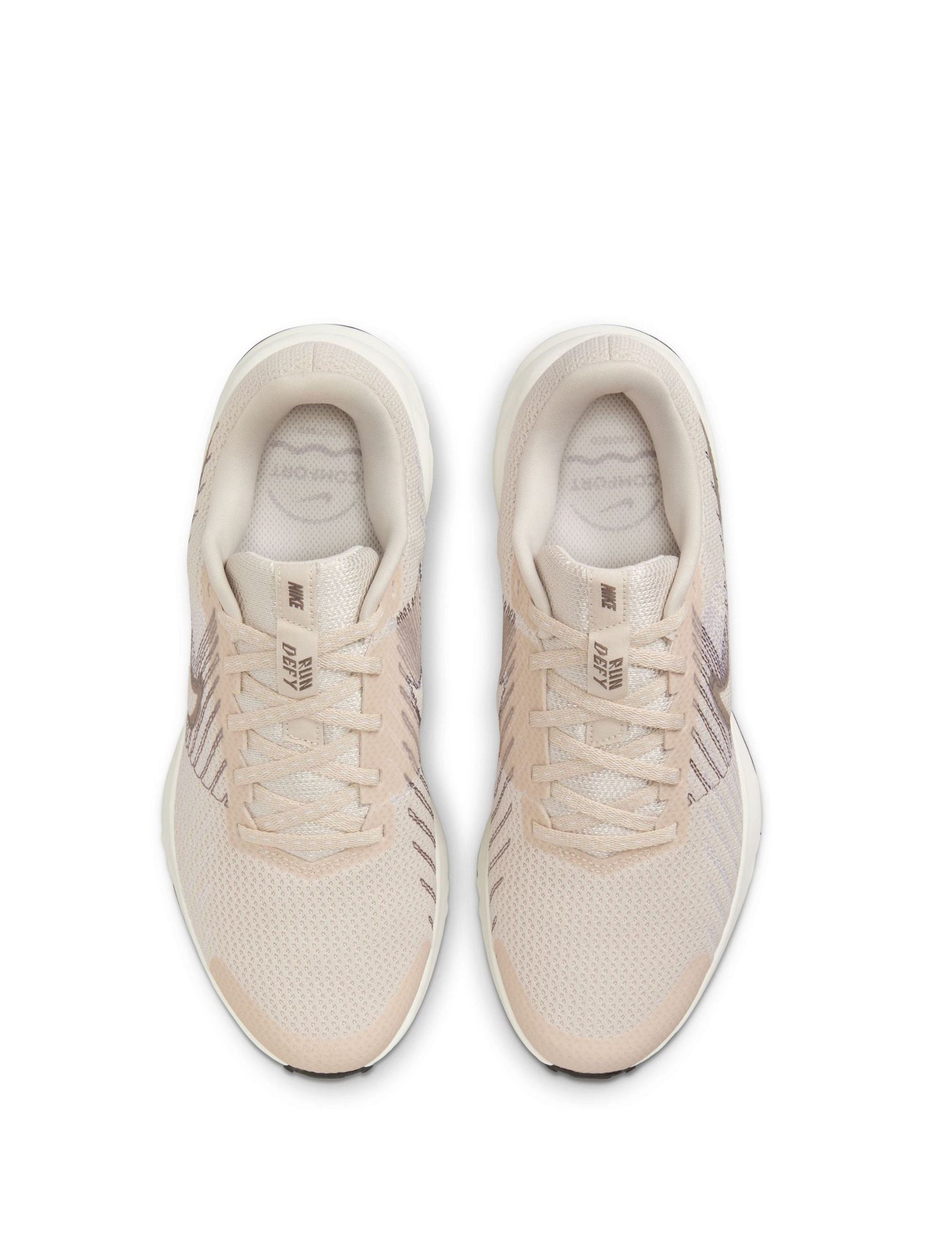 neutral nike running shoes