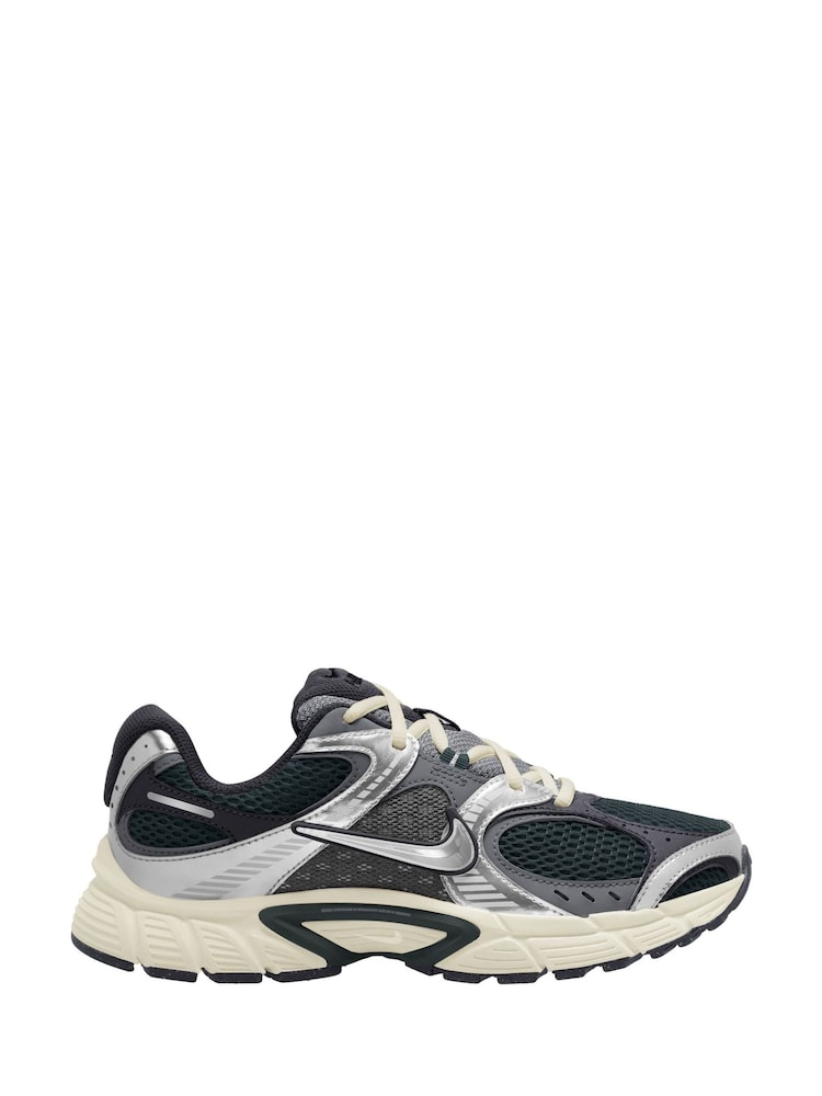 Nike Green Vomero V5 Runner Trainers - Image 1 of 4