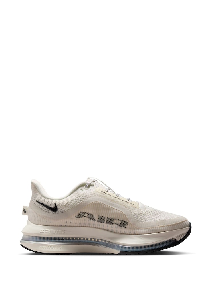 Nike White/Black Pegasus Premium Road Running Trainers - Image 2 of 10