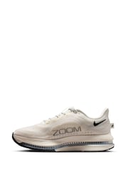 Nike White/Black Pegasus Premium Road Running Trainers - Image 3 of 10