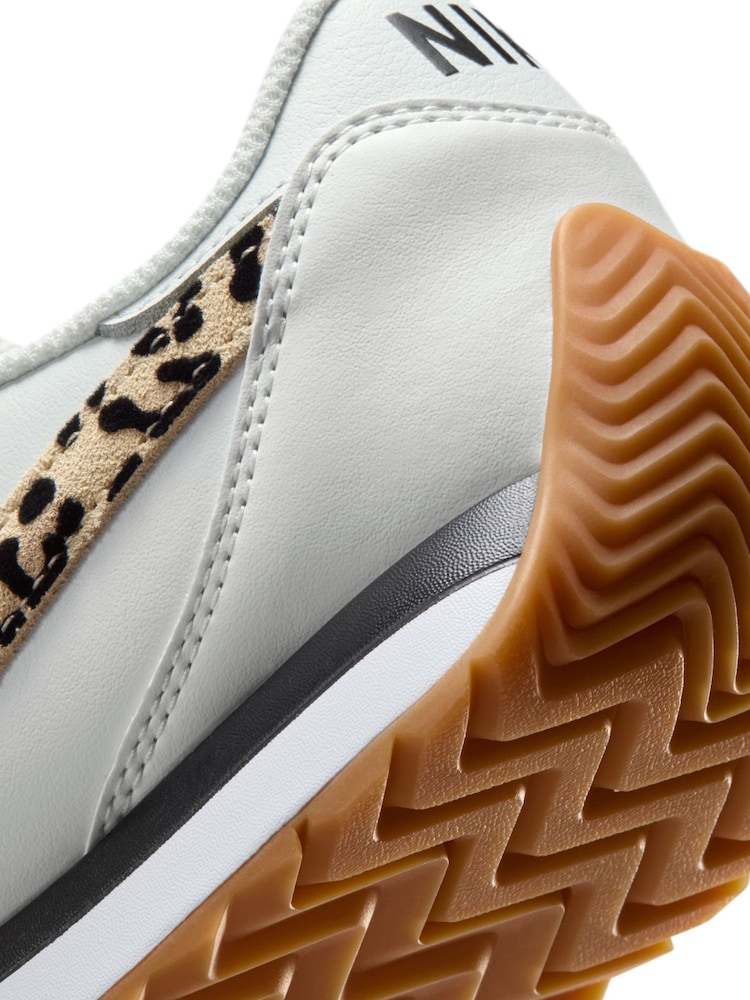 Nike White Pacific Leather SE Trainers - Image 7 of 7