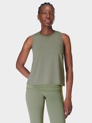 Sweaty Betty Green Soft Flow 2-In-1 Bra Tank - Image 4 of 9