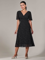 Jolie Moi Black Petite Petite Chiffon Pleated Midaxi Dress - Image 4 of 6