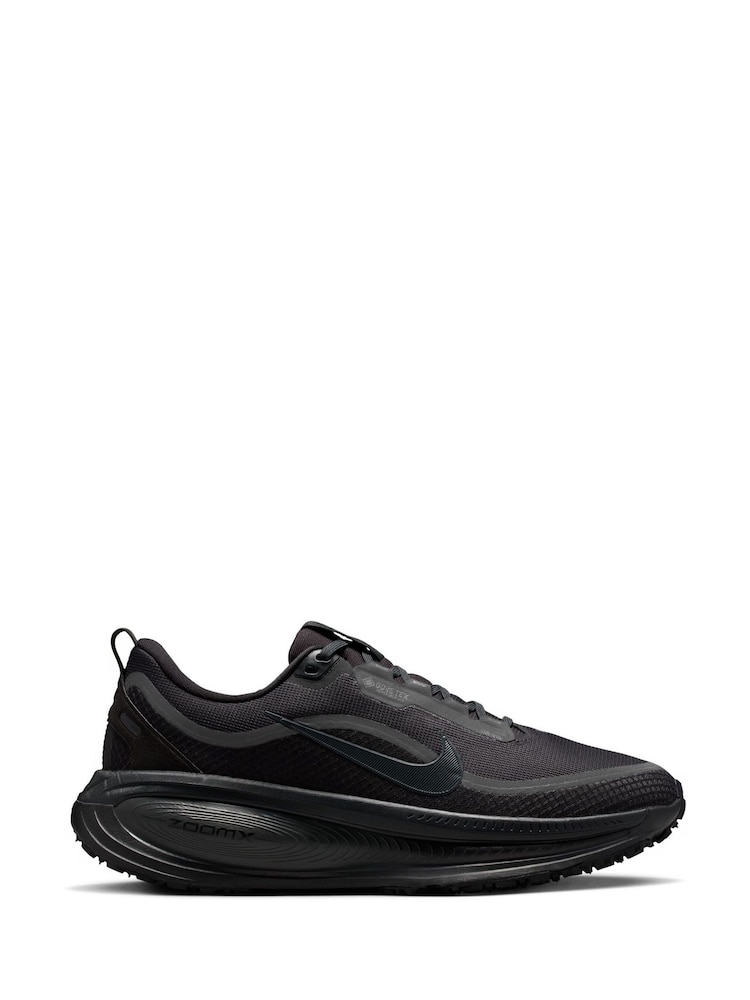 Nike Black Vomero 18 GORE-TEX Running Trainers - Image 1 of 11 Nike Black Vomero 18 GORE-TEX Running Trainers - Image 1 of 11
