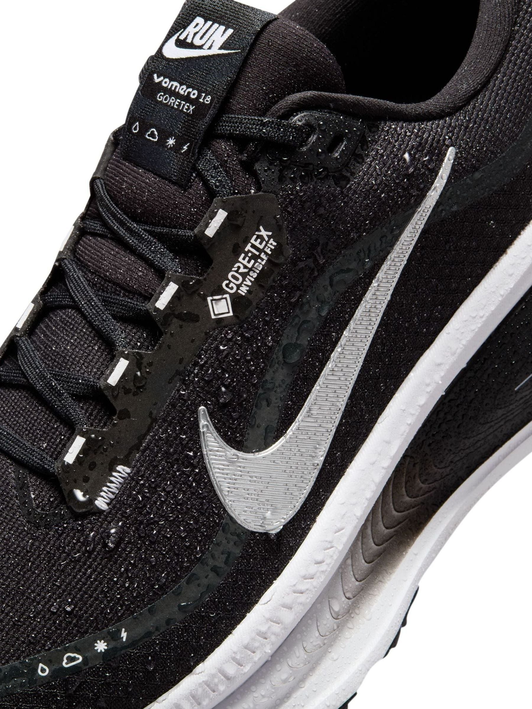 Comprar Preto/Branco - Tênis de corrida Nike Vomero 18 com GORE