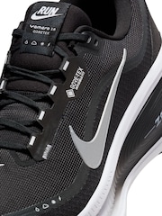 Nike Black/White Vomero 18 GORE-TEX Running Trainers - Image 13 of 13