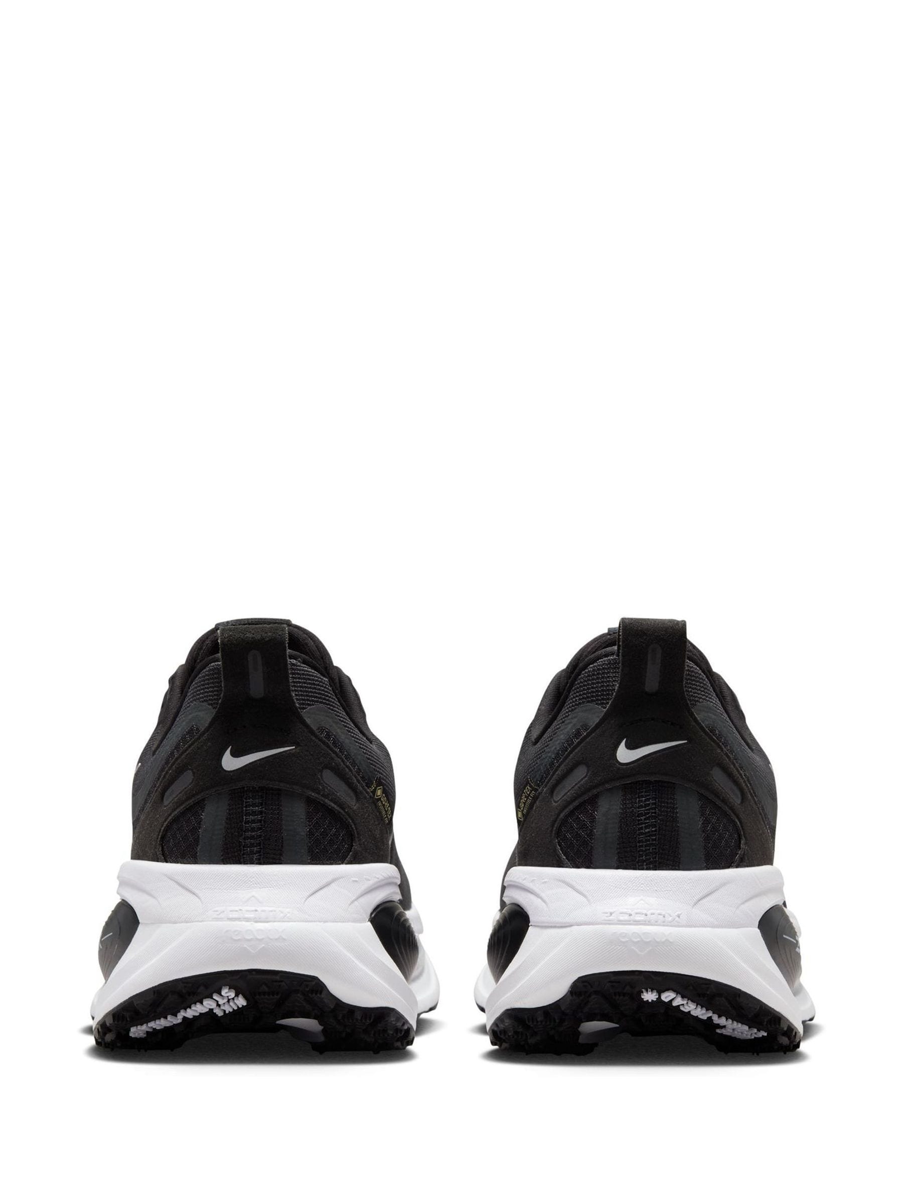 Comprar Preto/Branco - Tênis de corrida Nike Vomero 18 com GORE