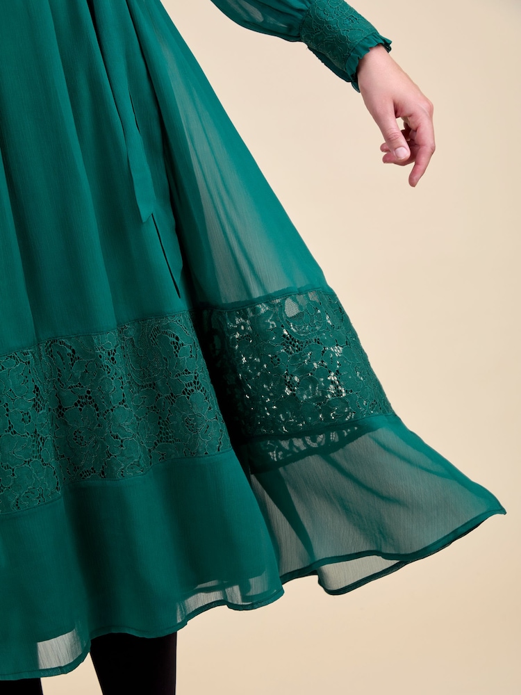 JoJo Maman Bébé Green Pleated Lace Hem Maternity Midi Dress - Image 6 of 6