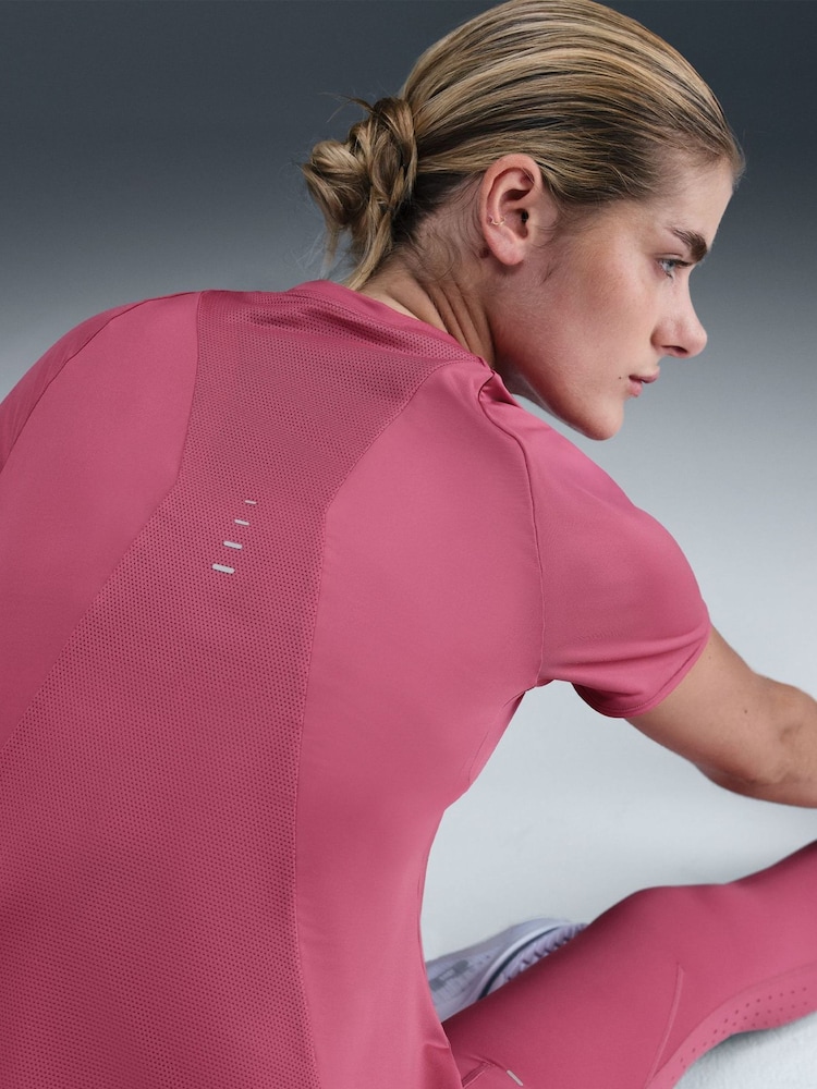 Nike Beet Pink Swift Dri-FIT Short-Sleeve Running Top - Image 4 of 4 Nike Beet Pink Swift Dri-FIT Short-Sleeve Running Top - Image 4 of 4