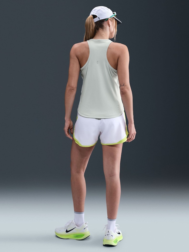 Zelen tempo - Tekaška majica brez rokavov z logotipom Nike Tempo Swoosh (3mesecev-7let) - Slika 5 iz 5
