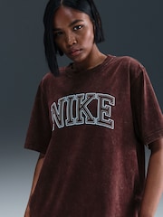 Nike Red Oversized Graphic Print Logo T-Shirt - Image 3 of 5