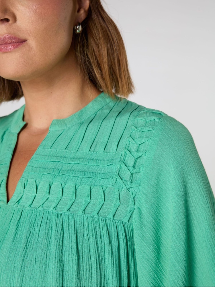 Verde - Live Unlimited Curve Crinkle Smocked Top - Imagen 3 de 3