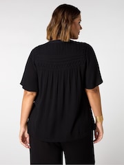 Negro - Live Unlimited Curve Crinkle Smocked Top - Imagen 2 de 4