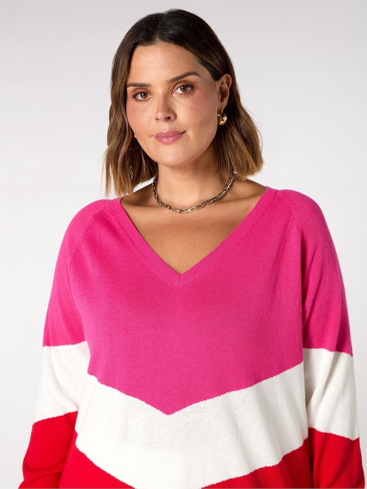 Live Unlimited Pink Curve Knitted V-Neck Relaxed Jumper - Image 3 of 3