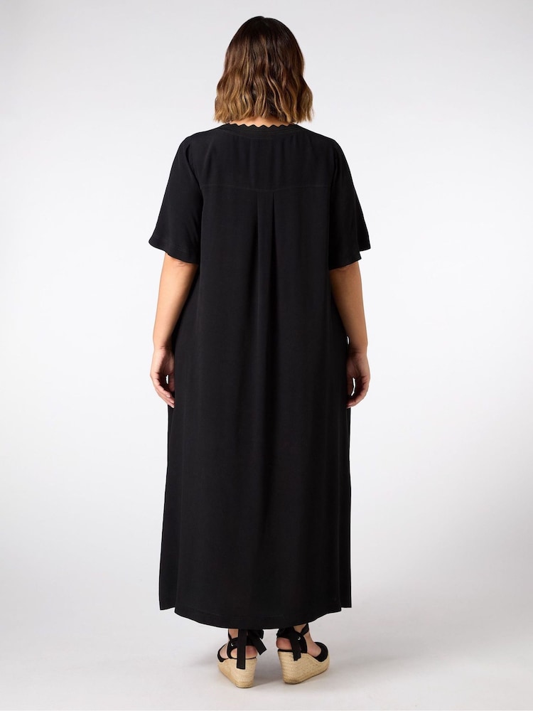 Live Unlimited Black Curve V-Neck Scallop Rib Dress - Image 2 of 4