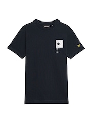 Lyle & Scott Disrupt Graphic Print 100% Cotton T-Shirt - صورة 1 من 3