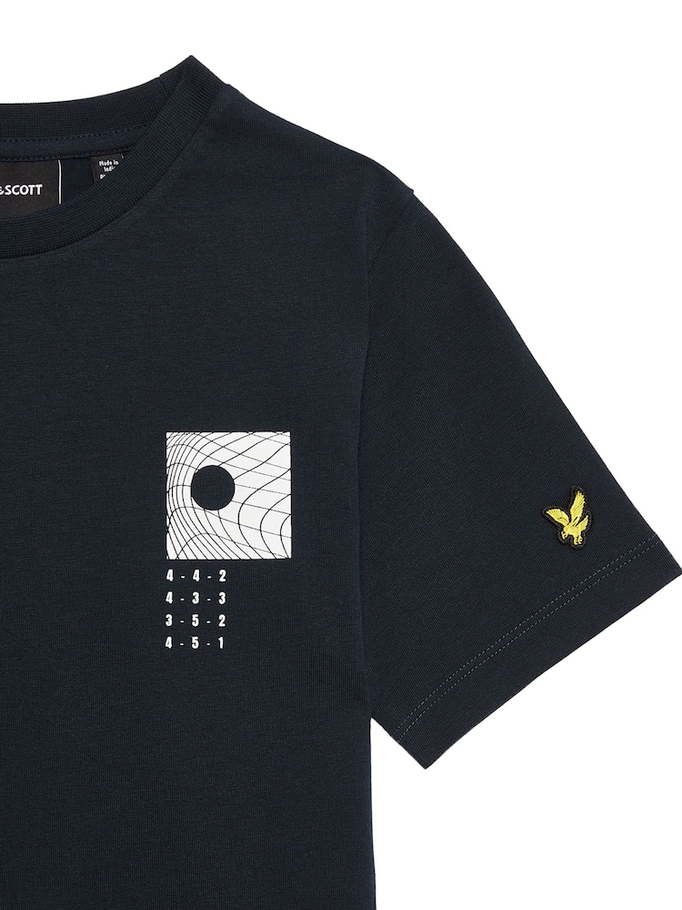 Lyle & Scott Disrupt Graphic Print 100% Cotton T-Shirt - صورة 3 من 3