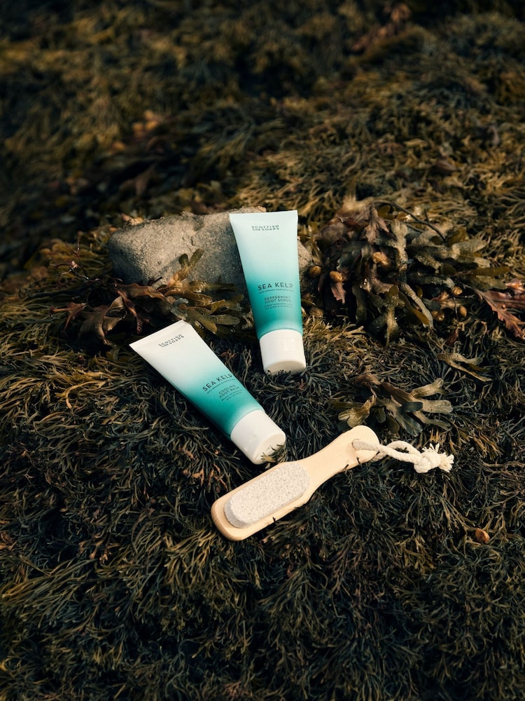 Scottish Fine Soaps Sea Kelp Foot Care Set - Image 3 of 3 Scottish Fine Soaps Sea Kelp Foot Care Set - Image 3 of 3