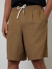 Threadbare Brown Loose Fit Linen Blend Pleated Shorts - Image 4 of 5