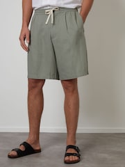 Threadbare Green Loose Fit Linen Blend Pleated Shorts - Image 1 of 5