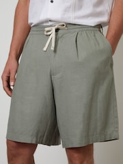 Threadbare Green Loose Fit Linen Blend Pleated Shorts - Image 4 of 5