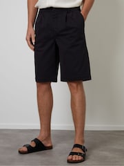 Threadbare Black Relaxed Fit Pleated Stretch Chinos Shorts - Image 1 of 5