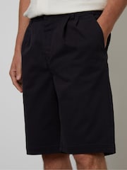 Threadbare Black Relaxed Fit Pleated Stretch Chinos Shorts - Image 4 of 5