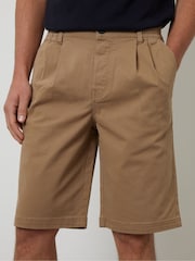 Threadbare Brown Relaxed Fit Pleated Stretch Chinos Shorts - Image 4 of 5