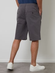 Threadbare Grey Relaxed Fit Pleated Stretch Chinos Shorts - Image 2 of 5