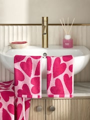 Set of 2 Pink Heart Face Cloths - Image 1 of 2