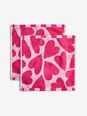 Set of 2 Heart Face Cloths - Image 3 of 3