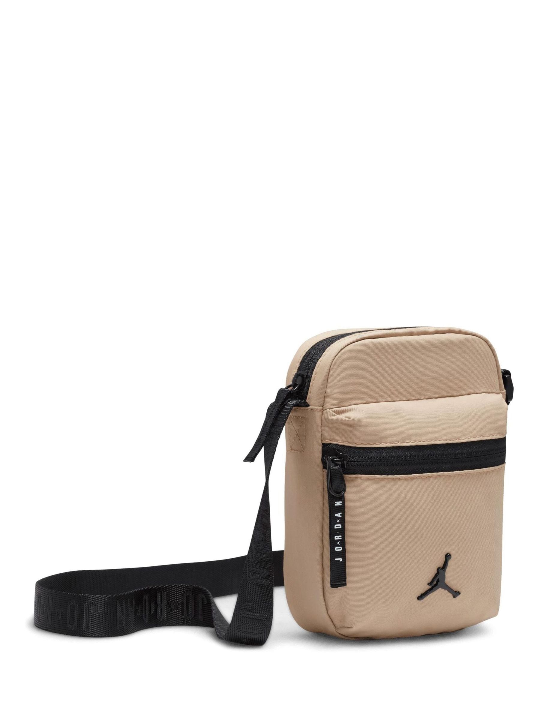 Next：日本 ブラウン - Jordan Jan Airborne フェスティバル バッグ